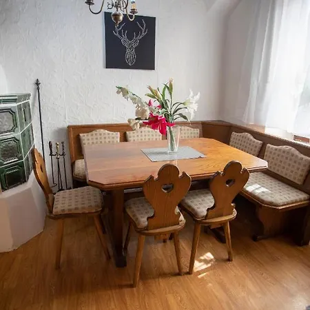 Traditional Old Town Apartment *